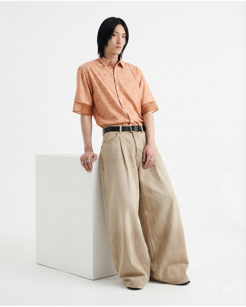 Braunes Hemd mit Chiffonbesatz